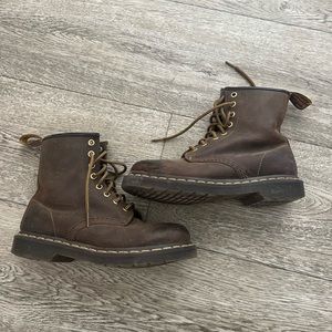 Dr. Martens boot